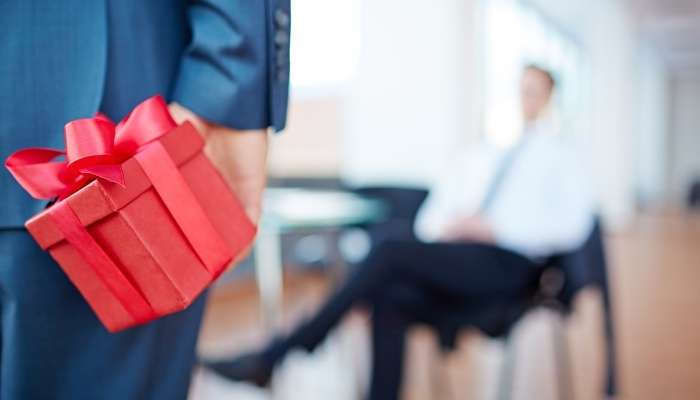 Tặng Quà Cho Sếp Đúng Cách